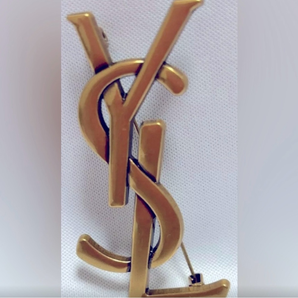 YSL authentic brooch 6 cm x 3 cm gold Paris